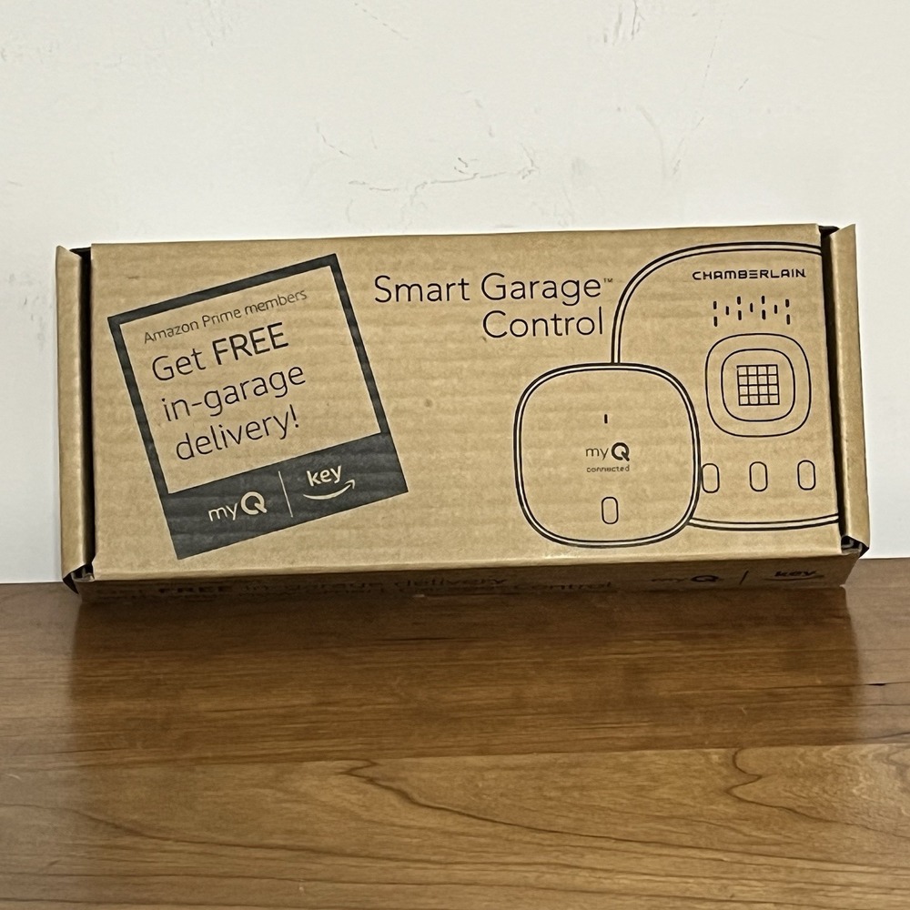 NEW Chamberlain MyQ Wireless Smart Garage Hub‎ and Controller - White